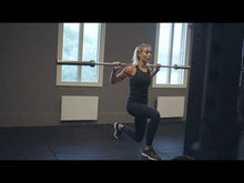 Videó betöltése és lejátszása a galériamegjelenítőben: The Allrounder 20 - olimpiai súlyzórúd 20 kg - Gungnir of Norway