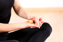 Kép betöltése a galériamegjelenítőbe: Fa masszázs labda szett | rollholz