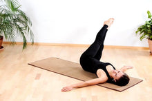 Lade das Bild in den Galerie-Viewer, rollholz - parafa szőnyeg