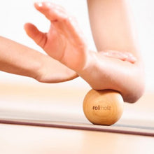 Kép betöltése a galériamegjelenítőbe: Fa masszázs labda szett | rollholz