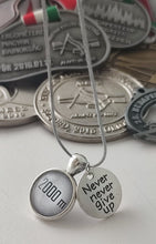 Kép betöltése a galériamegjelenítőbe: Evezős nyaklánc - 2000 m