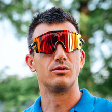 Load image into Gallery viewer, Filippi Aliante Sunglasses with black and white frame
